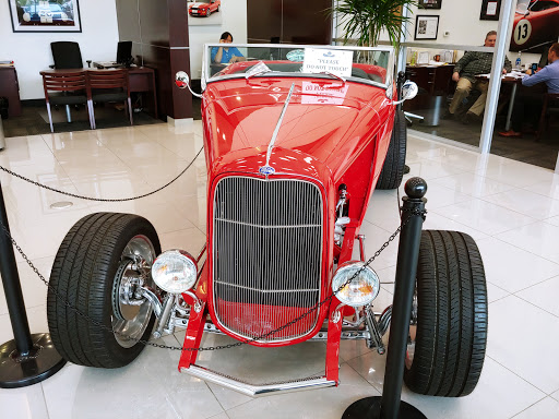 Car Dealer «Tommie Vaughn Ford», reviews and photos, 1201 N Shepherd Dr, Houston, TX 77008, USA