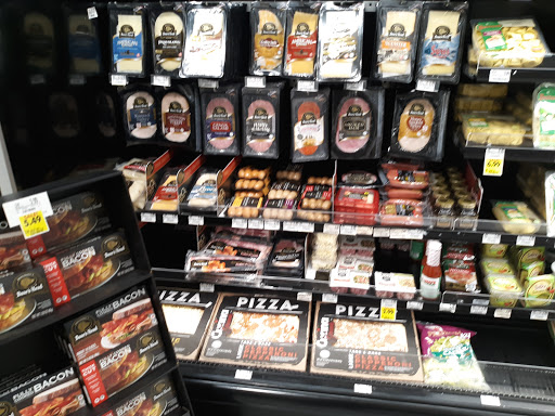 Grocery Store «Schnucks», reviews and photos, 109 N Mattis Ave, Champaign, IL 61821, USA