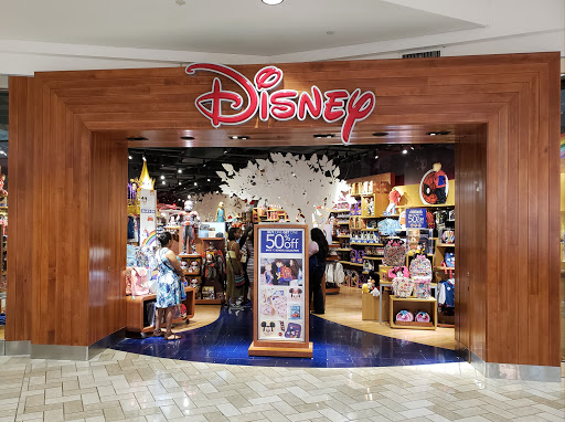 Disney Store, 1961 Chain Bridge Rd, McLean, VA 22102, USA, 