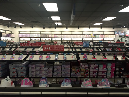 Shopping Mall «Pismo Beach Premium Outlets», reviews and photos, 333 5 Cities Dr, Pismo Beach, CA 93449, USA