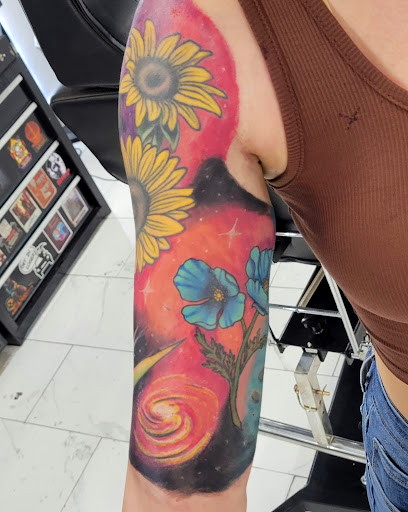 Tattoo Shop «Lucky You Tattoos», reviews and photos, 181 W Alameda St A, Manteca, CA 95336, USA