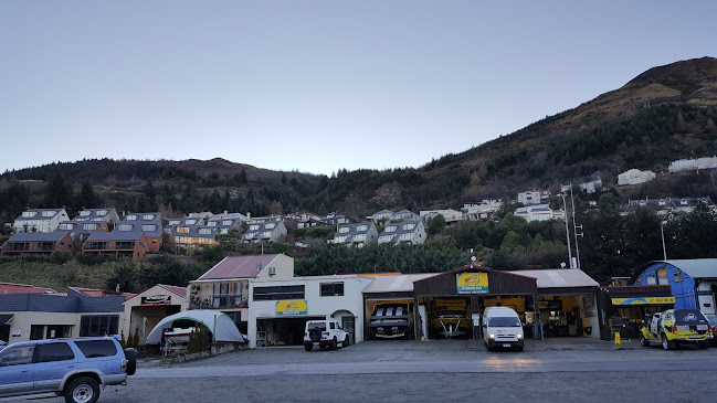 https://www.z.co.nz/find-a-station/z-queenstown/?utm_content=Z+-+Queenstown+-+Service+Station&utm_campaign=Google+My+Business&utm_medium=organic&utm_source=google&utm_term=plcid_7689266291659872371
