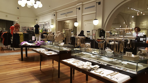 Clothing Store «Banana Republic», reviews and photos, 500 Pike St, Seattle, WA 98101, USA