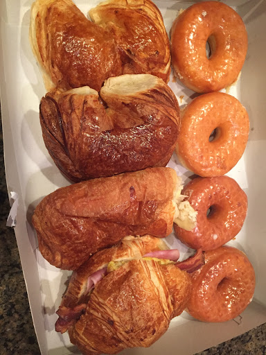 Donut Shop «Best Donuts», reviews and photos, 2123 Loveridge Rd, Pittsburg, CA 94565, USA