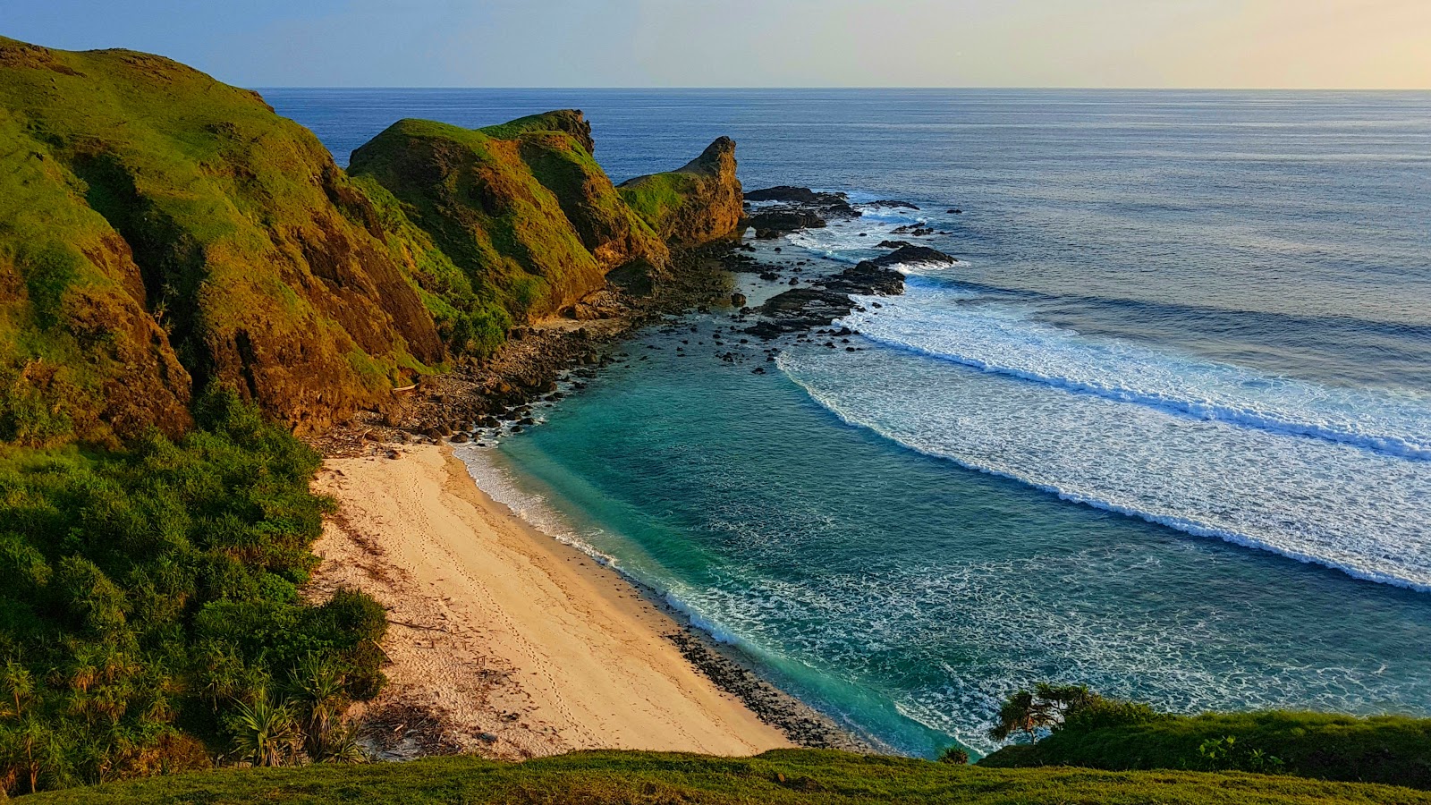 Foto van King Beach met turquoise puur water oppervlakte