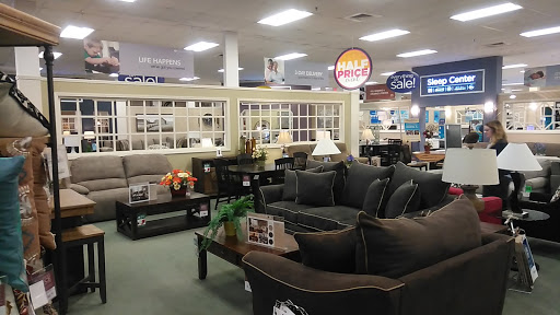 Furniture Store «Raymour & Flanigan Furniture and Mattress Store», reviews and photos, 2110 S Christopher Columbus Blvd, Philadelphia, PA 19148, USA