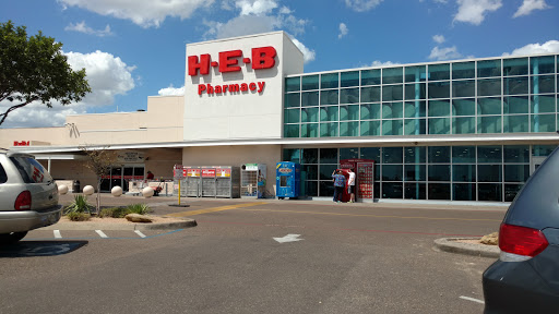 Grocery Store «H-E-B Grocery», reviews and photos, 7811 McPherson Rd, Laredo, TX 78045, USA