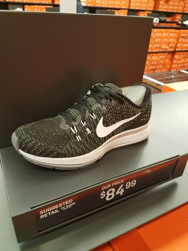 Outlet Store «Express Factory Outlet», reviews and photos, 5050 Factory Shops Blvd, Castle Rock, CO 80108, USA