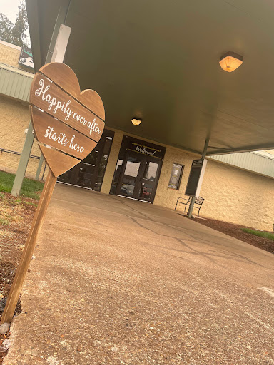 Movie Theater «Northern Lights Theatre Pub», reviews and photos, 3893 Commercial St SE, Salem, OR 97302, USA