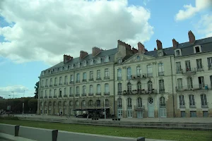 Square Jean-Baptiste-Daviais image