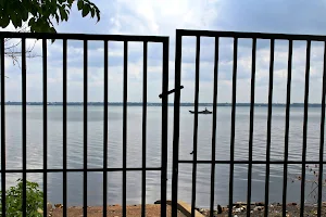 Leana Lagoon Villa - Private Bungalow in Negombo image