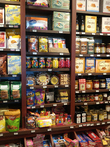 American Restaurant «Cracker Barrel Old Country Store», reviews and photos, 475 Rivers Edge Dr, Milford, OH 45150, USA