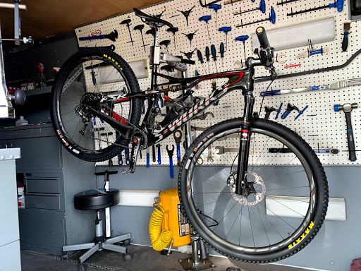 Bicycle Repair Shop «Thrill Bikes», reviews and photos, 4206 W Electra Ln, Glendale, AZ 85310, USA