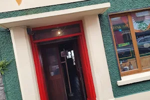 Tigh Uí Chatháin image