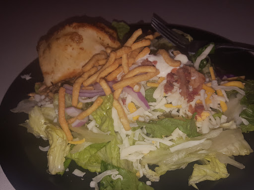 Pizza Restaurant «Round Table Pizza», reviews and photos, 3710 W Shields Ave, Fresno, CA 93722, USA