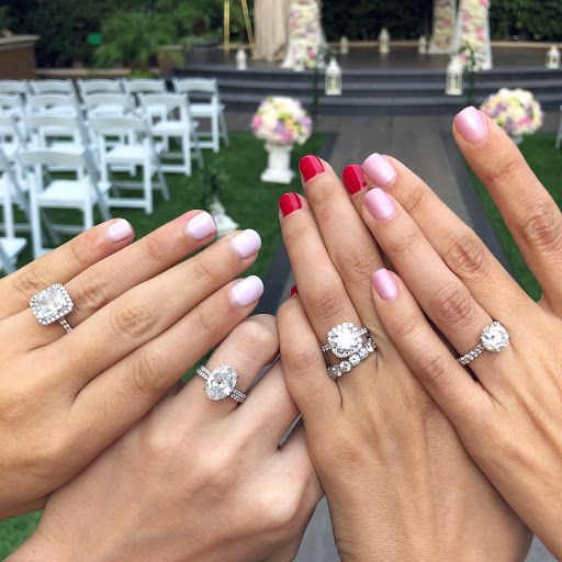 Jewelry Store «Jean Pierre Jewelers», reviews and photos, 21400 Ventura Blvd, Woodland Hills, CA 91364, USA