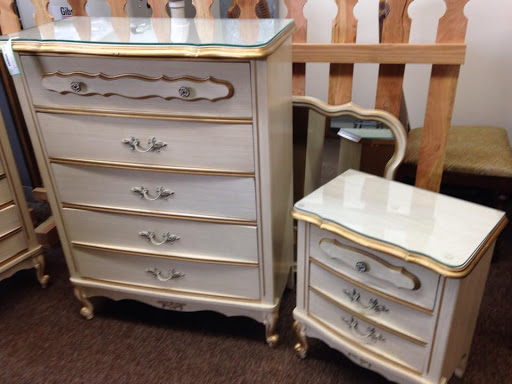 Used Furniture Store «The Attic Furniture and Home Goods», reviews and photos, 2015 Fairfax St, Eau Claire, WI 54701, USA