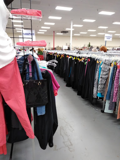 Thrift Store «Volunteers of America Thrift Store», reviews and photos, 1135 N Belsay Rd, Burton, MI 48509, USA