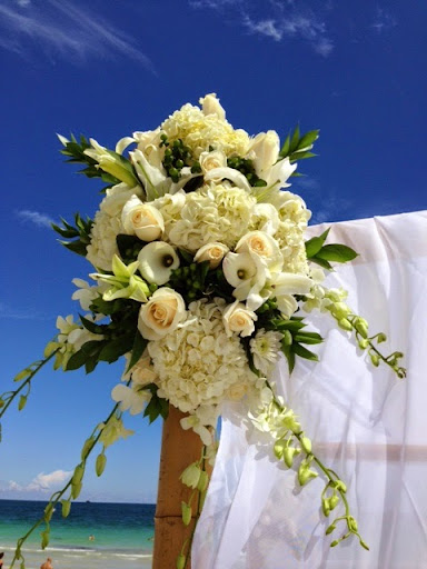 Florist «More Than Flowers», reviews and photos, 109 SE 2nd St, Miami, FL 33131, USA