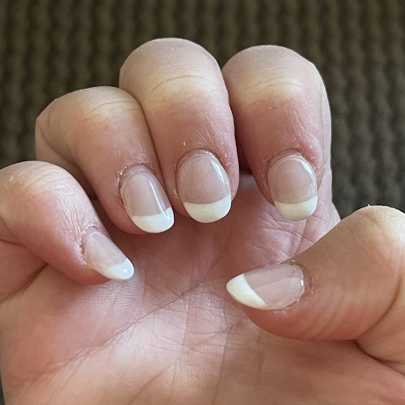 Luminous Nails Spa