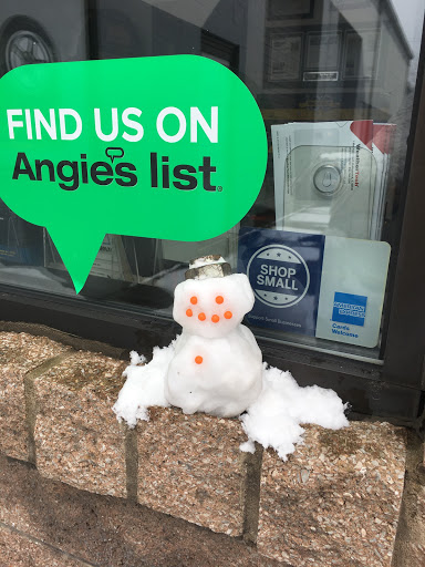 Auto Repair Shop «Rad Air Complete Car Care & Tire Centers - Wickliffe», reviews and photos, 29257 Anderson Rd, Wickliffe, OH 44092, USA