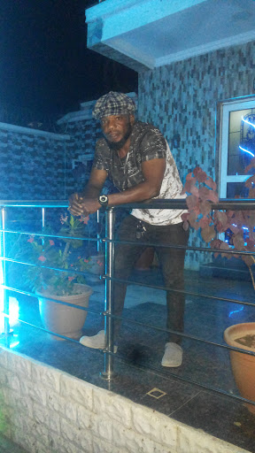 The Musketeers Sports Bar, Orozo, Angwa Fadama, By Transformer, Orozo, Nigeria, Pub, state Nasarawa
