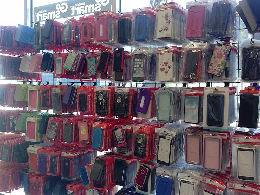 Cell Phone Store «WeBuyUCell», reviews and photos, 651 E Main St #9b, Haines City, FL 33844, USA