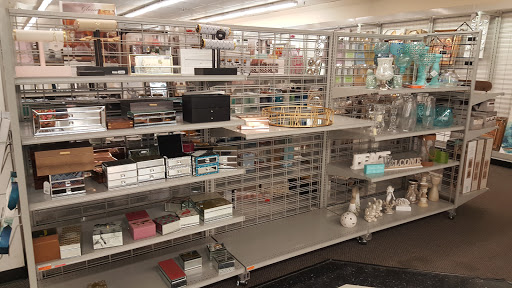 Clothing Store «Burlington Coat Factory», reviews and photos, 9321 Telegraph Rd, Redford Charter Twp, MI 48239, USA