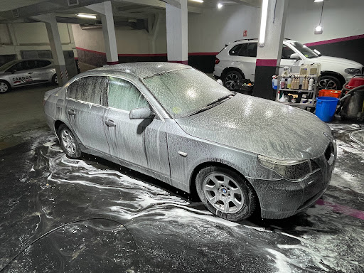 Car Wash and Polishing of headlights Car Wash