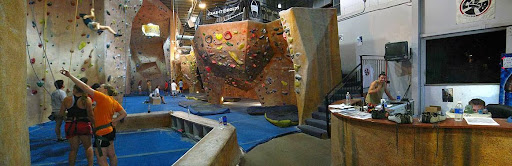 Gym «Hangar 18 Indoor Climbing Gym - Upland», reviews and photos, 256 E Stowell St, Upland, CA 91786, USA