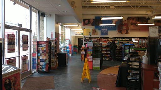 Gas Station «Thorntons», reviews and photos, 7301 Kingsgate Way, West Chester Township, OH 45069, USA