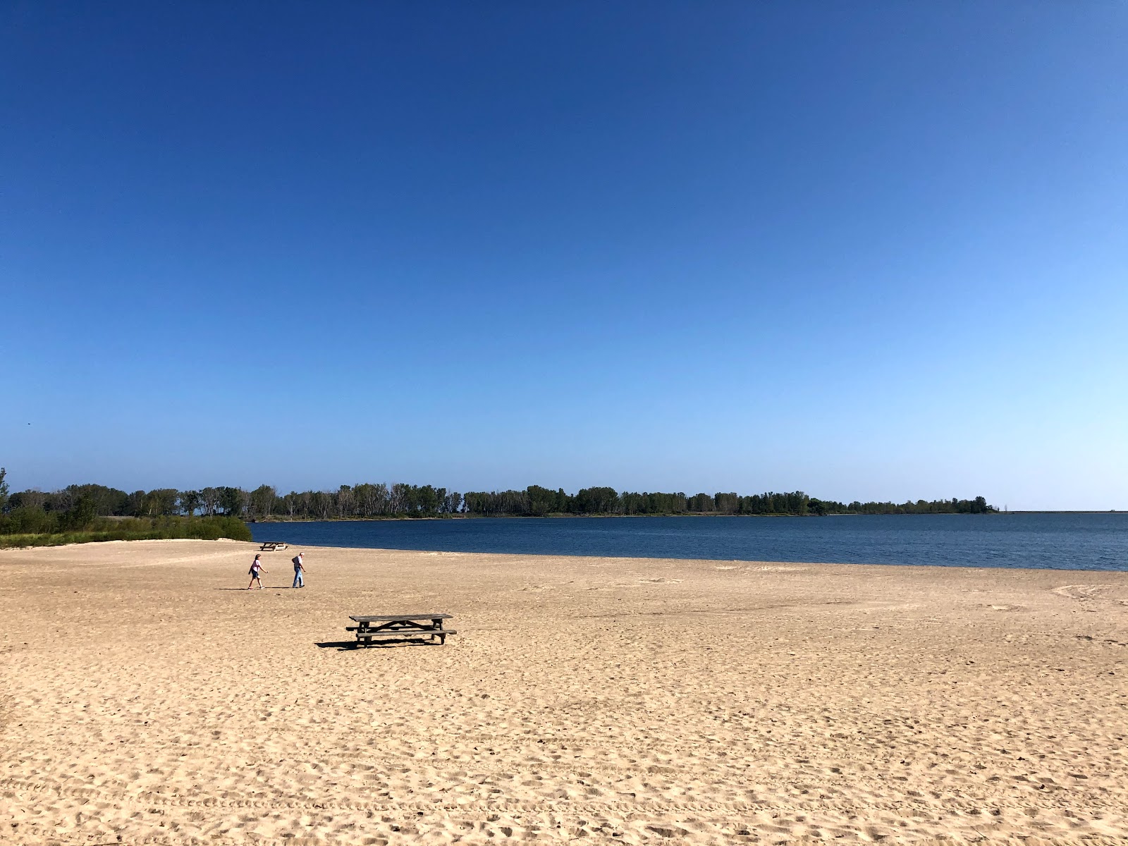 Foto von Presque Isle Erie Beach mit beiger sand Oberfläche