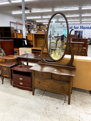Thrift Store «Habitat For Humanity ReStore Caln», reviews and photos, 1853 Lincoln Hwy, Coatesville, PA 19320, USA