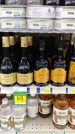 Grocery Store «Hollywood Super Market», reviews and photos, 714 N Main St, Royal Oak, MI 48067, USA