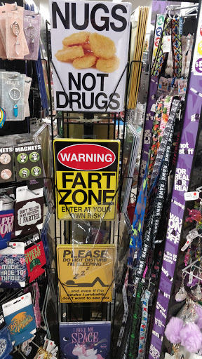 Variety Store «Five Below», reviews and photos, 1468 E Golf Rd, Schaumburg, IL 60173, USA