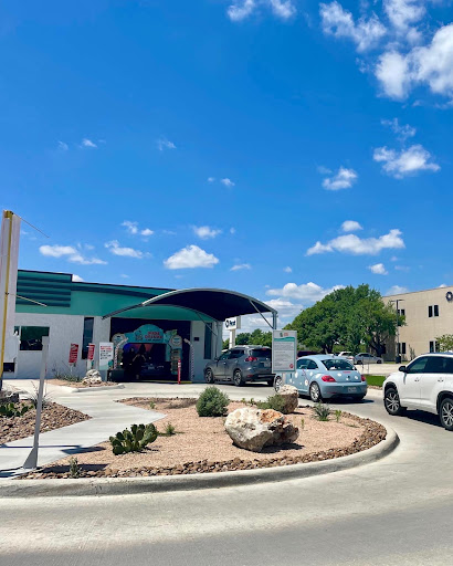 Suds Deluxe Car Wash in San Marcos