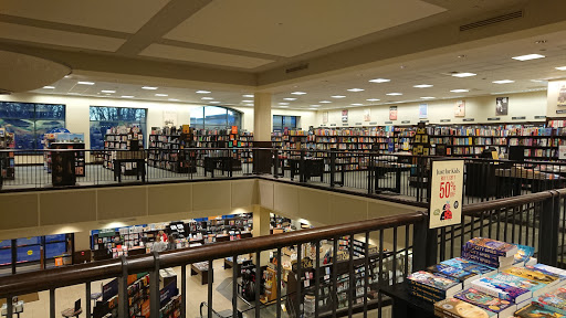 Book Store «Barnes & Noble», reviews and photos, 4020 Sharon Rd, Charlotte, NC 28211, USA