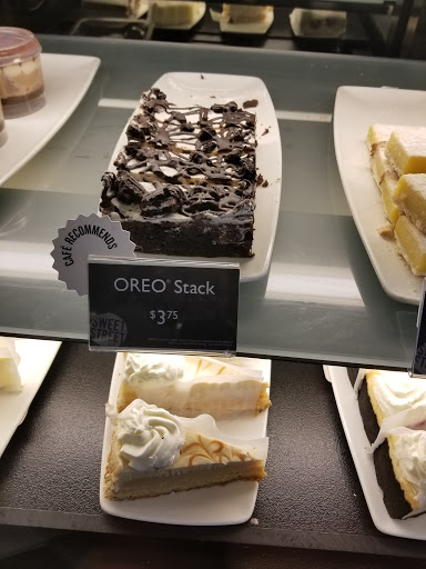 Book Store «Barnes & Noble», reviews and photos, 1758 S Val Vista Dr, Mesa, AZ 85204, USA