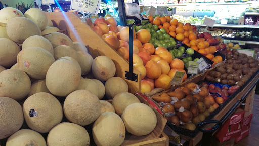 Grocery Store «Chestnut Grocery», reviews and photos, 700 Myrtle Ave, Brooklyn, NY 11205, USA