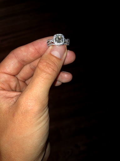 Jewelry Store «Morgan Jewelers», reviews and photos, 1201 N Hill Field Rd #1086, Layton, UT 84041, USA