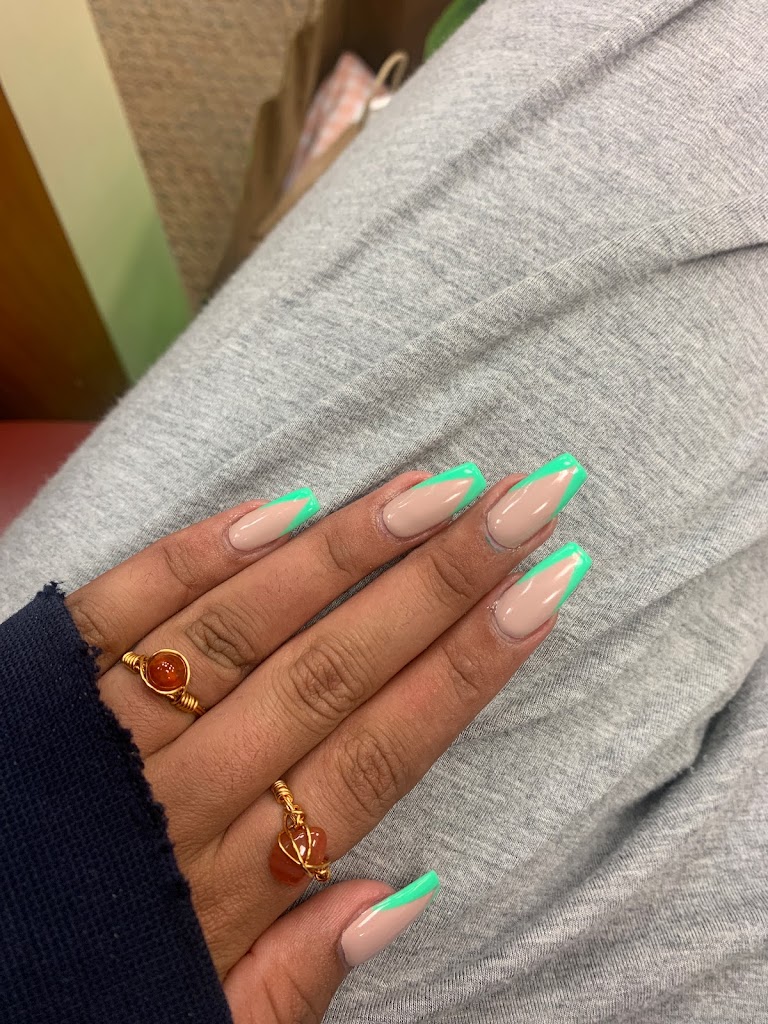 Davi Nails 94588