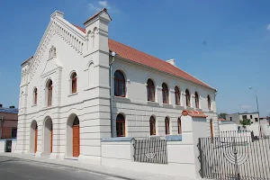 Sala Miejska - dawna synagoga image