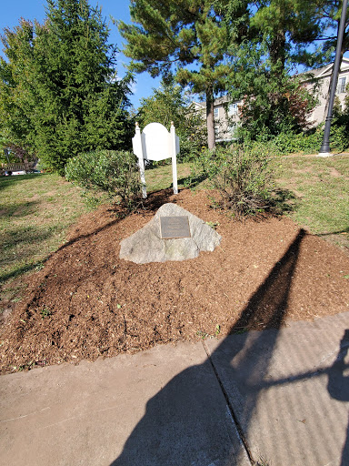 Park «DeHart Park», reviews and photos, 120 Burnett Ave, Maplewood, NJ 07040, USA