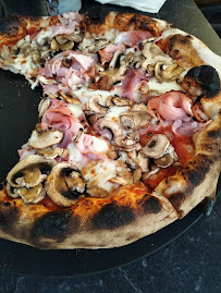 Plats et boissons du Pizzeria Pizza Cosy à Annecy - n°3