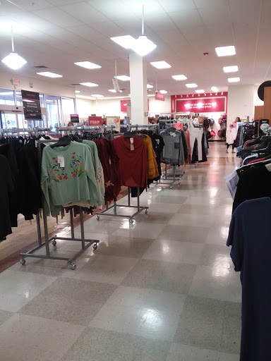 Department Store «T.J. Maxx and HomeGoods», reviews and photos, 3050 Sheridan Dr, Amherst, NY 14226, USA