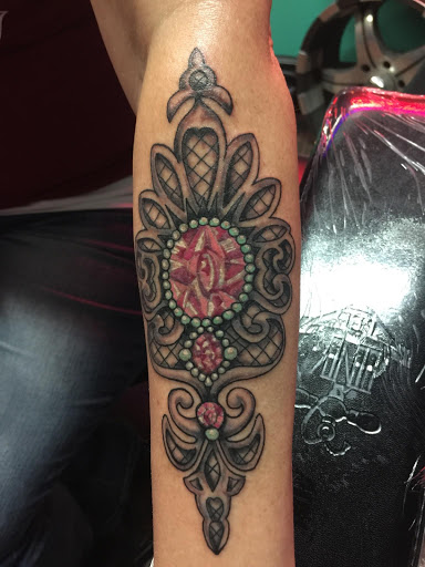 Tattoo Shop «PETER TAT-2», reviews and photos, 3216 E Colfax Ave, Denver, CO 80206, USA