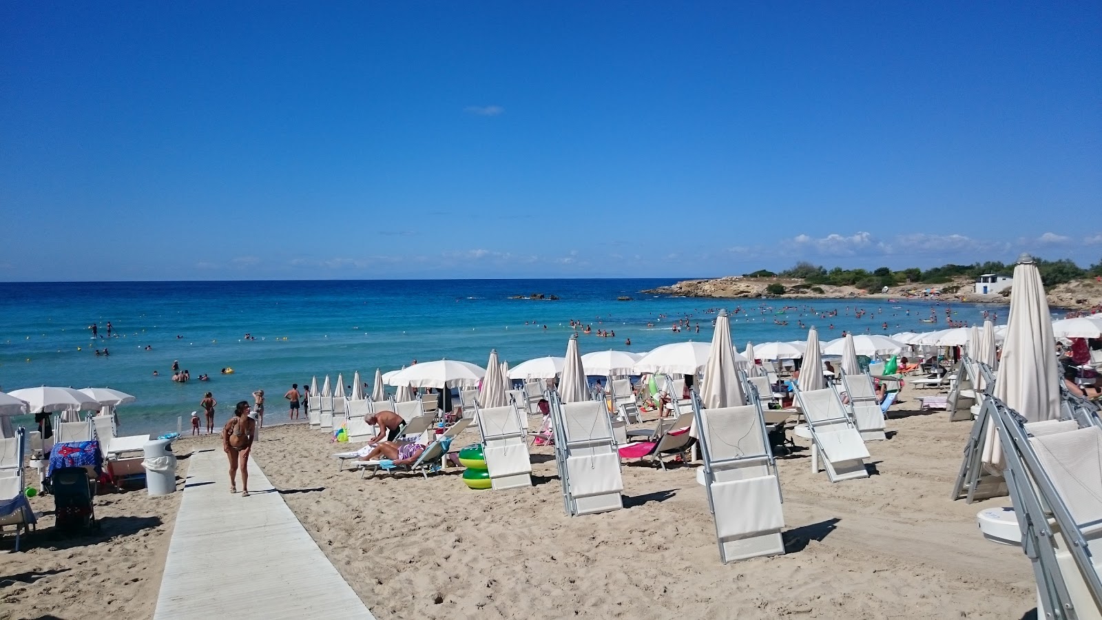 Photo de Spiaggia di Lido Silvana avec un niveau de propreté de partiellement propre