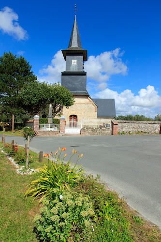 Église catholique Église Saint-Jean-Baptiste de Favières Favières