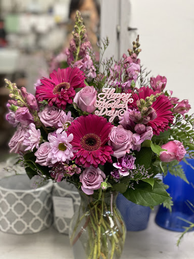 Florist «Country Cousins Flower shop», reviews and photos, 841 E Whittier Blvd, La Habra, CA 90631, USA