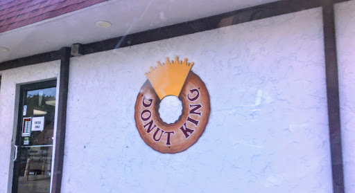 Donut Shop «Donut King», reviews and photos, 411 Middle St, Weymouth, MA 02189, USA